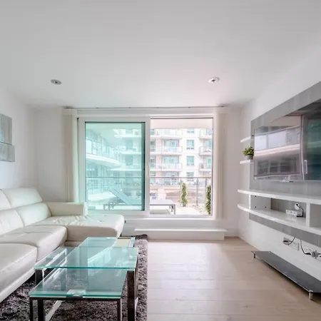 Central 2Bd Flat W River View Balcony - Vauxhall! London Exterior photo
